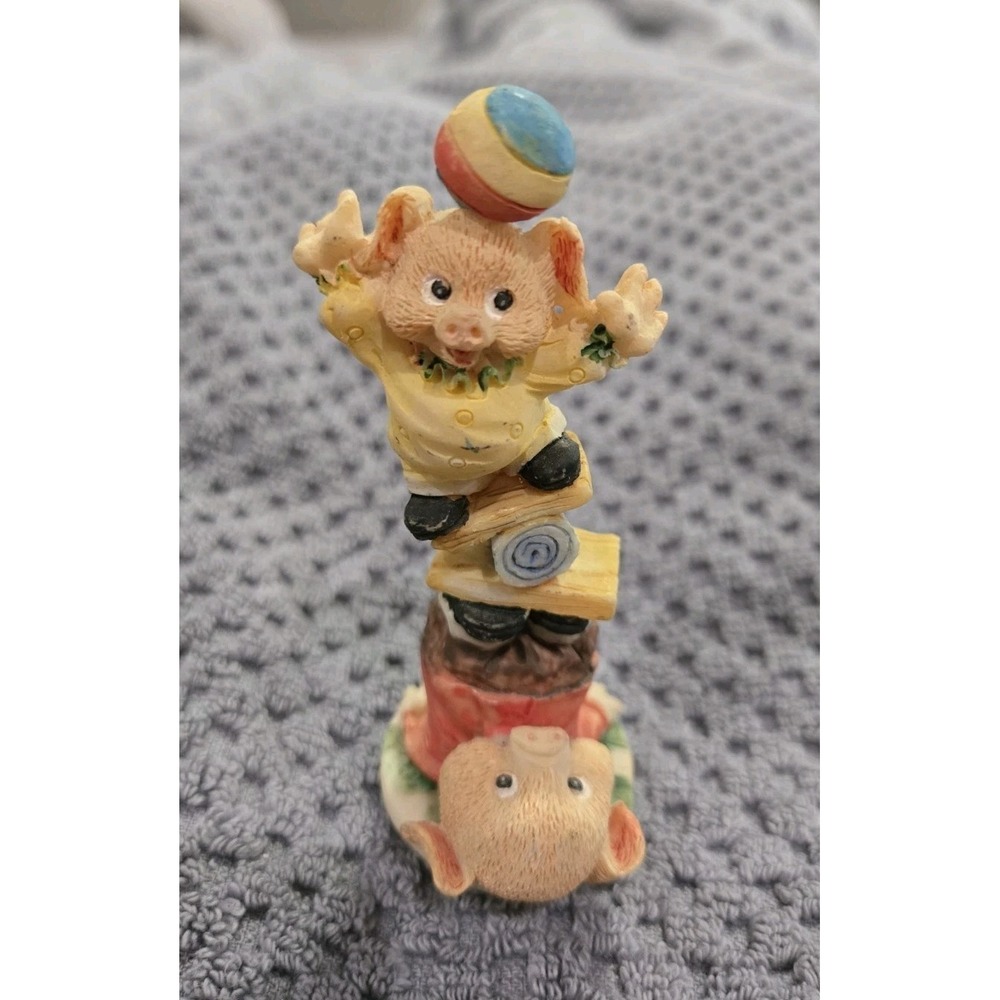 2 Pigs Circus Themed Balancing Act Resin Figurine Shelf Sitter 4" Super Cute!!